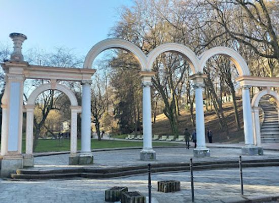 ukraine/lviv/stryiskyi-park/attraction/stryyskyy-park-lebedyne-ozero