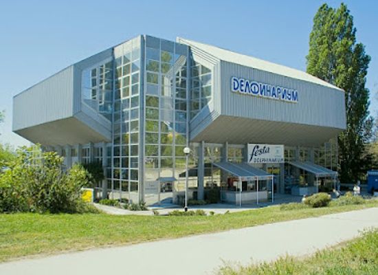 bulgaria/varna/tsentar/attraction/dolphinarium-varna