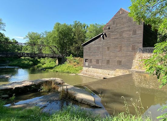 iowa/muscatine/attraction/pine-creek-grist-mill