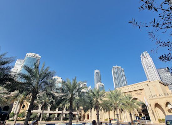 united-arab-emirates/dubai/downtown-dubai/attraction/burj-khalifa-view-over-the-lake