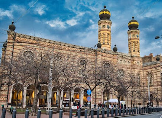 hungary/budapest/jewish-quarter/attraction/dohany-street-synagogue