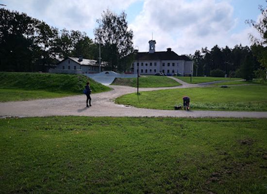 estonia/jogevamaa/attraction/elva-central-square