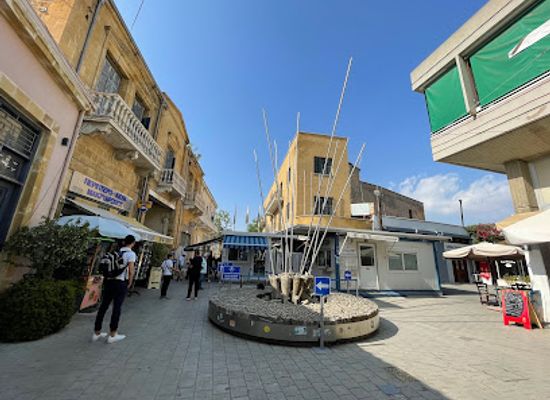cyprus/nicosia-district/attraction/lokmaci-crossing-meeting-point