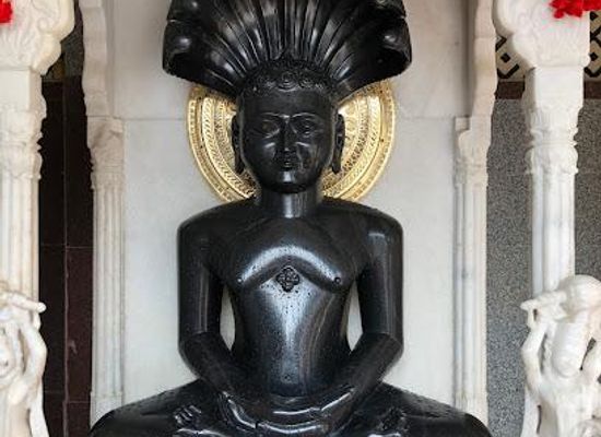 india/mumbai/attraction/shri-teenmurti-digambar-jain-mandir-atishay-kshetra-borivali-east-mumbai