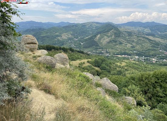 romania/buzau/attraction/trovantii-din-chiojdu