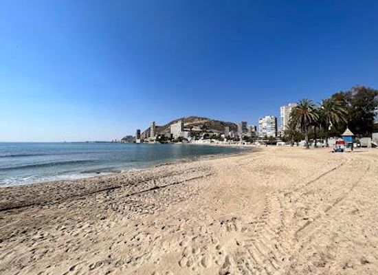 spain/alicante/attraction/playa-de-la-albufereta