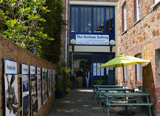 jersey/saint-ouen/attraction/the-harbour-gallery