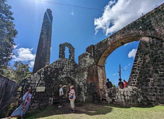 saint-kitts-and-nevis/black-rocks/attraction/wingfield-manor-estate