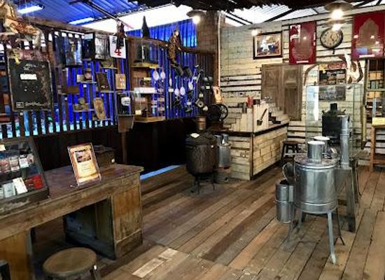 thailand/phuket/attraction/benyaran-museum