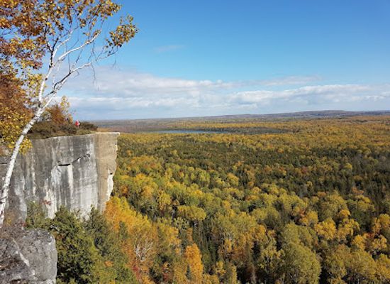 canada/southwestern-ontario/attraction/cup-and-saucer-nature-reserve