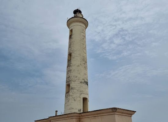 cote-d-ivoire/goh-djiboua/attraction/lighthouse-grand-bassam