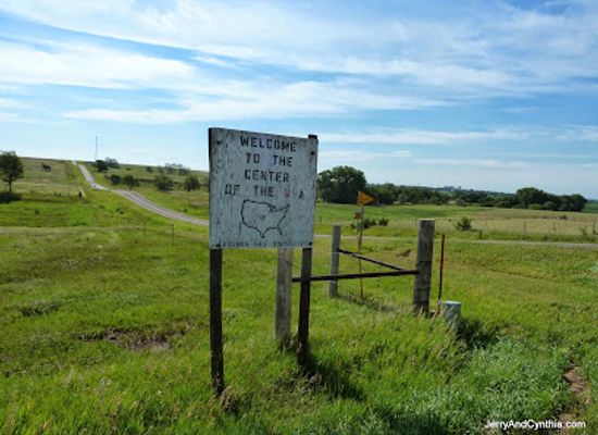 kansas/cherokee-lowlands/attraction/the-geographic-center-of-the-united-states