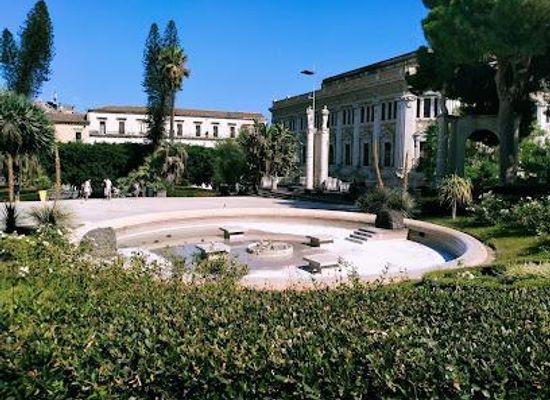 italy/taormina/attraction/villa-bellini-chiosco-bellini