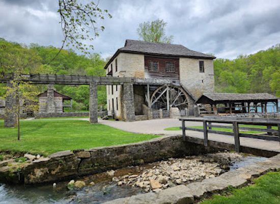 indiana/southeast-indiana/attraction/spring-mill-state-park