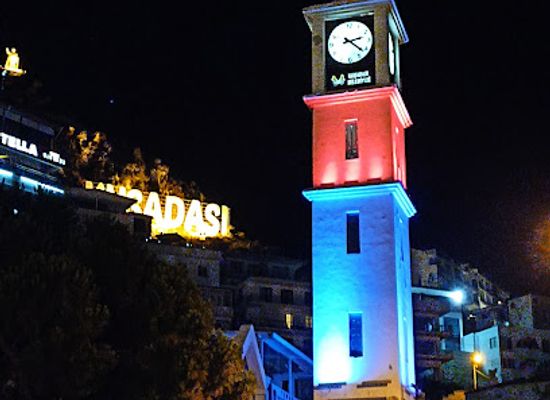 turkiye/kusadasi/attraction/ecevit-parki
