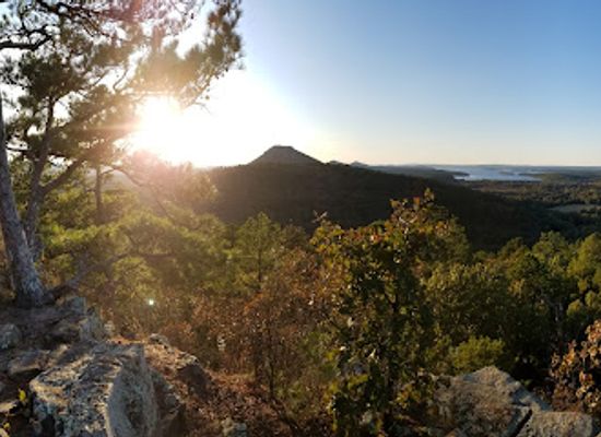arkansas/ouachita-mountains/attraction/pinnacle-mountain-state-park