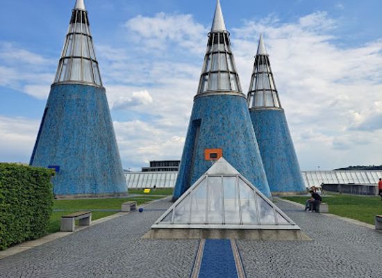 germany/bonn/attraction/kunst-und-ausstellungshalle-der-bundesrepublik-deutschland