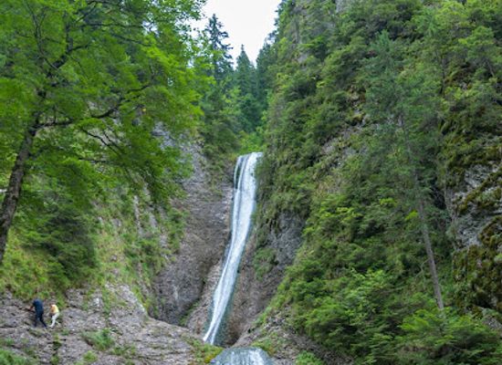 romania/neamt/attraction/cascada-duruitoarea