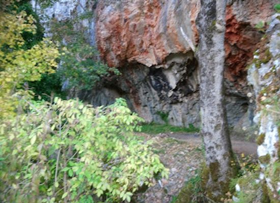romania/bihor/attraction/pestera-rosie