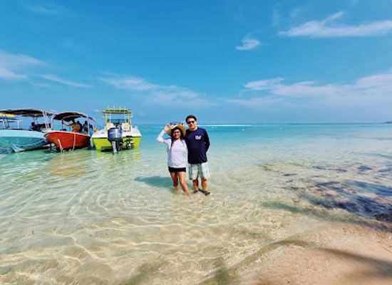 honduras/bay-islands/attraction/roatan-activities-west-bay-beach
