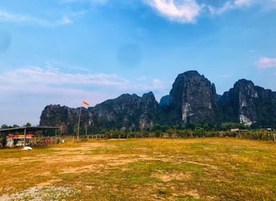 laos/vang-vieng/attraction/amazing-vang-vieng-paramotor