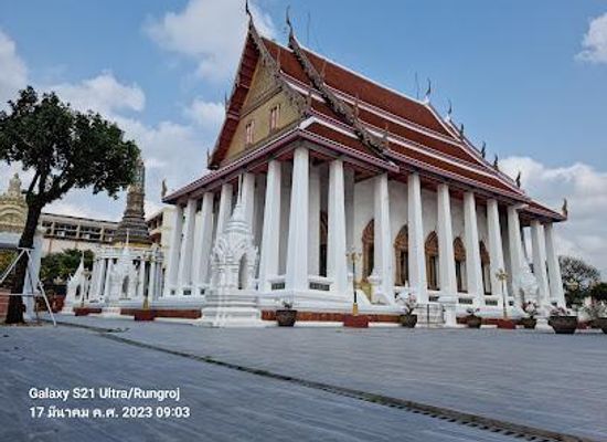 thailand/western-thailand/attraction/wat-intharam-worawiharn