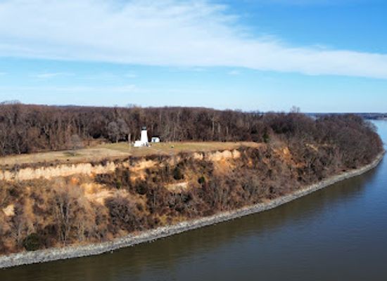 maryland/elk-neck-state-park/attraction/turkey-point-lighthouse
