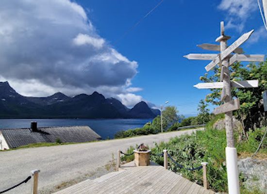 norway/senja-island/attraction/knaussenterasse