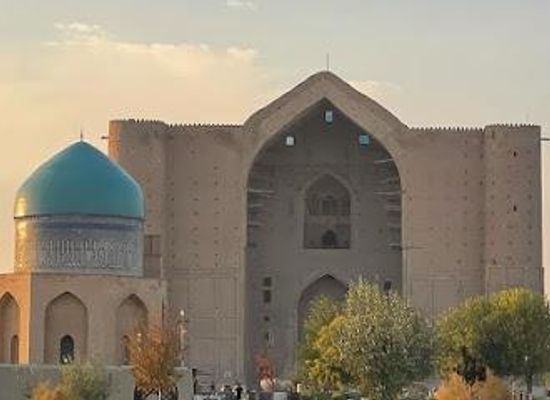 kazakhstan/turkestan/attraction/mausoleum-of-khoja-ahmed-yasawi