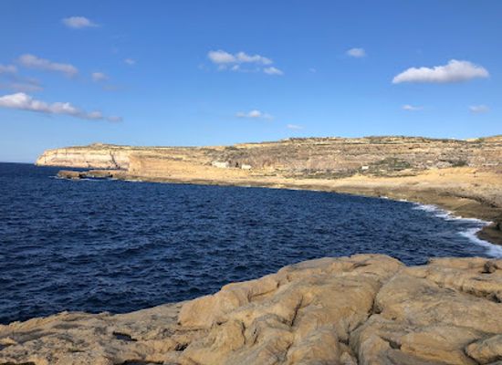 malta/dwejra-bay/attraction/tilt-rock-il