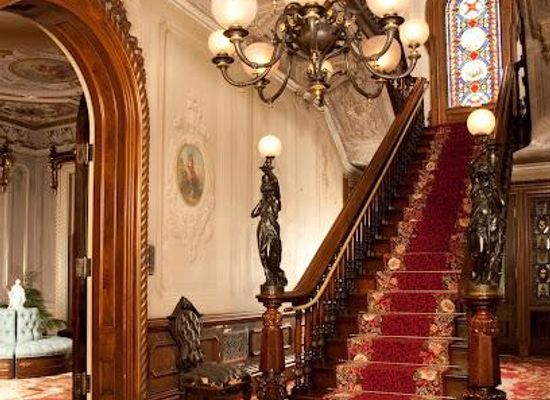 maine/saco/attraction/victoria-mansion