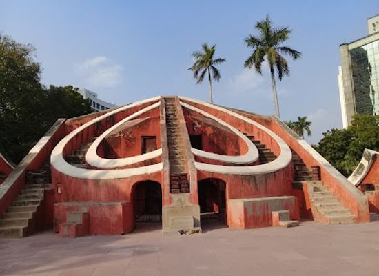 india/delhi/connaught-place/attraction/samrat-yantra