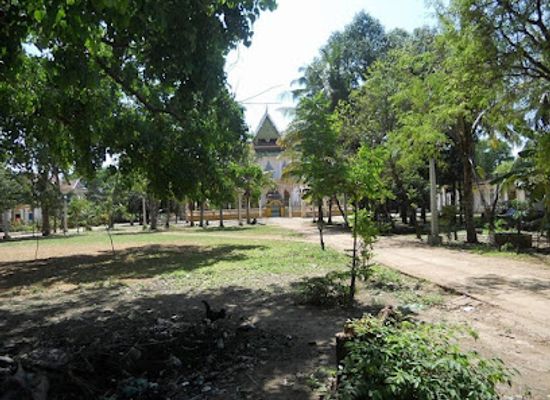 cambodia/battambang-province/attraction/kramum-cheur-veat-bay-domram