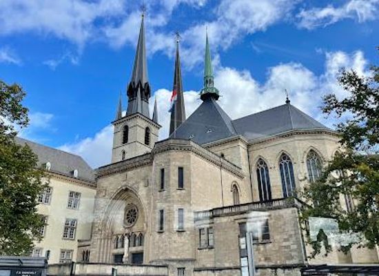 luxembourg/dudelange/attraction/cathedrale-notre-dame