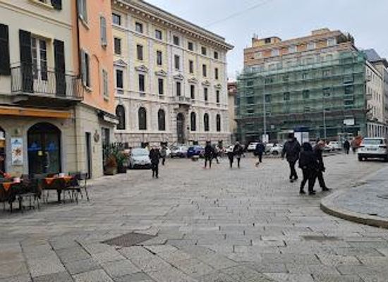 italy/milan/attraction/piazza-pietro-perretta