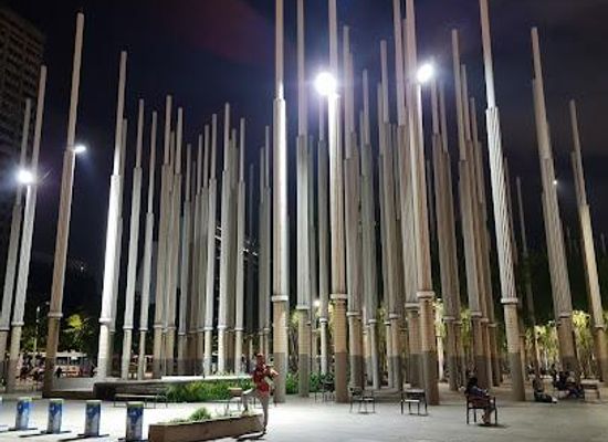 colombia/medellin/attraction/plaza-cisneros