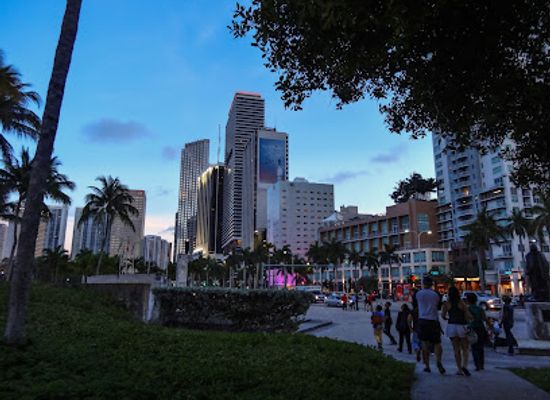 florida/miami/downtown-miami/attraction/torch-of-friendship