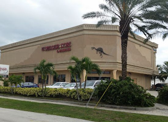 florida/cocoa-beach/attraction/the-dinosaur-store