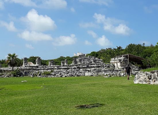 mexico/cancun/downtown-cancun/attraction/el-rey-archaeological-zone