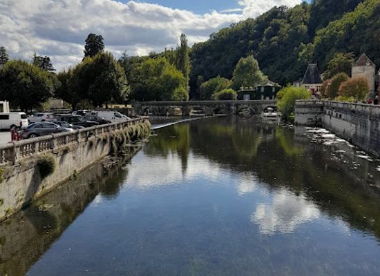 france/dordogne/attraction/dordogne-2cv