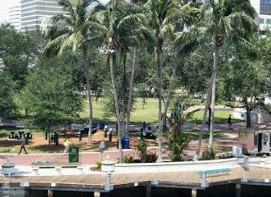 florida/gold-coast/attraction/riverwalk-fort-lauderdale