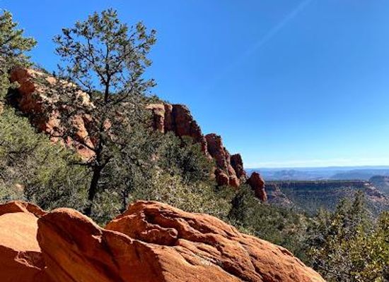 arizona/coconino-national-forest/attraction/bear-mountain-trail-oski-approach-doe-mountain-parking