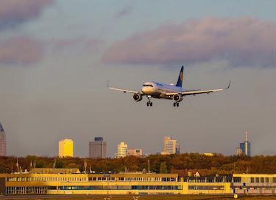 germany/frankfurt/attraction/observation-deck-on-the-north-west-runway