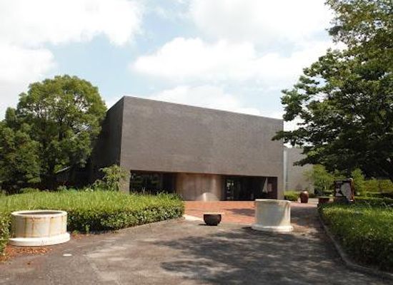 japan/ise/attraction/tokoname-tou-no-mori-museum