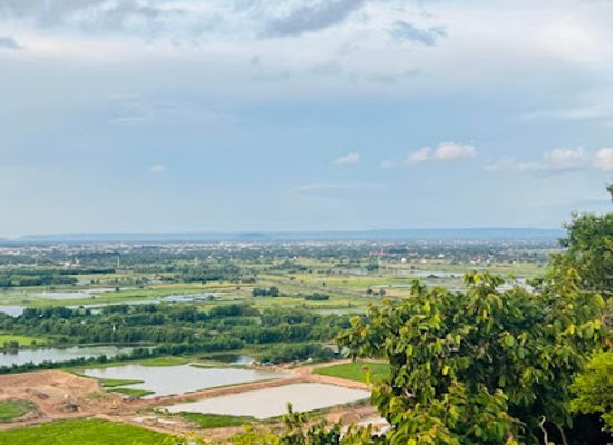 cambodia/preah-vihear/attraction/sunset-spot-at-phnom-krom-on-the-lotus-farm-by-samatoa