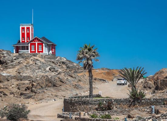namibia/namib-desert/attraction/shark-island-lighthouse