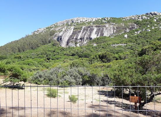 uruguay/santa-lucia-river-basin/attraction/entrada-de-ingreso-al-cerro-y-reserva-pan-de-azucar