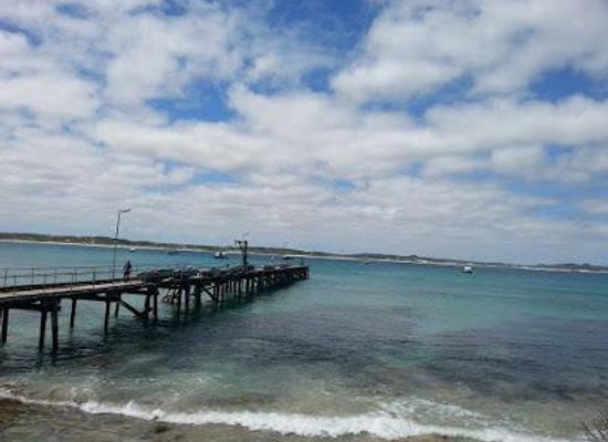 australia/kangaroo-island/attraction/vivonne-bay
