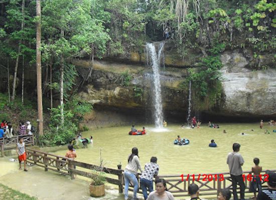 indonesia/kalimantan/attraction/air-terjun-batu-mahasur