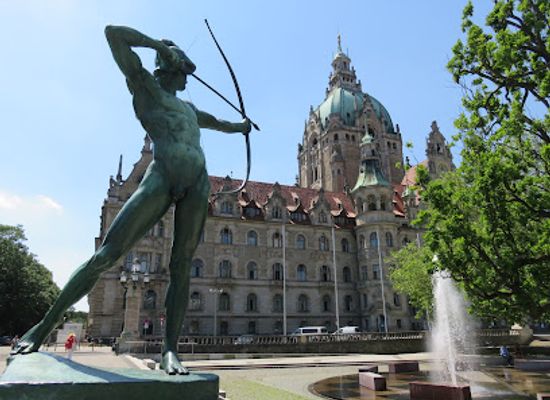 germany/hannover/attraction/klaus-bahlsen-fountain